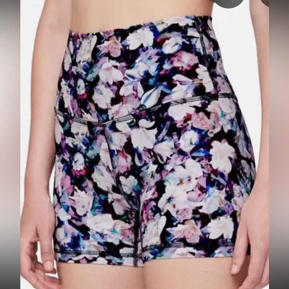 Align shorts from Lululemon- 2 inch inseam